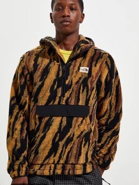The North Face men’s M Campshire Tiger camo brown green pullover fleece hoodie